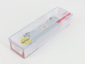 N Scale Red Caboose RM-25644-2 FLIX Farmland 3-Bay Covered Hopper #3052