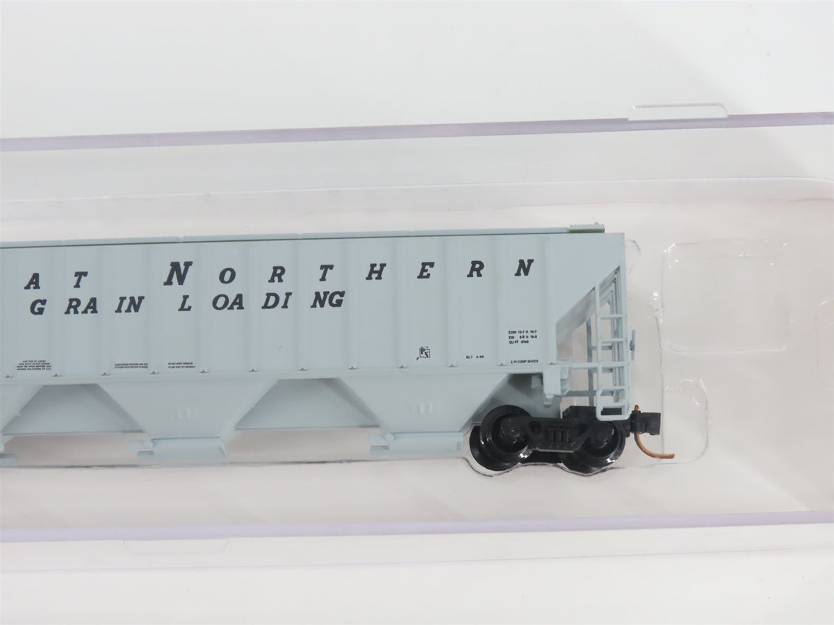 N Scale Red Caboose RM-25410-6 GN Great Northern 3-Bay Covered Hopper #171554