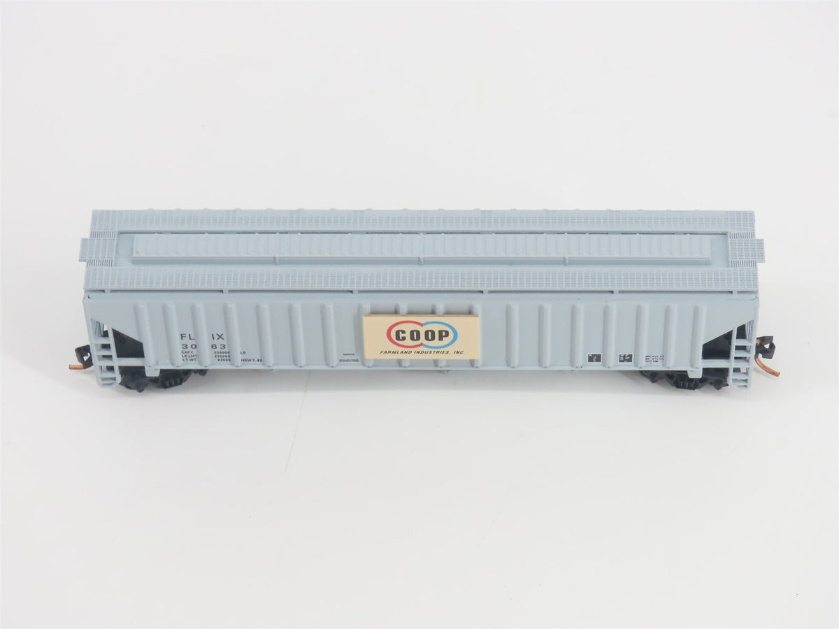 N Scale Red Caboose RM-25644-4 FLIX Farmland 3-Bay Covered Hopper #3063
