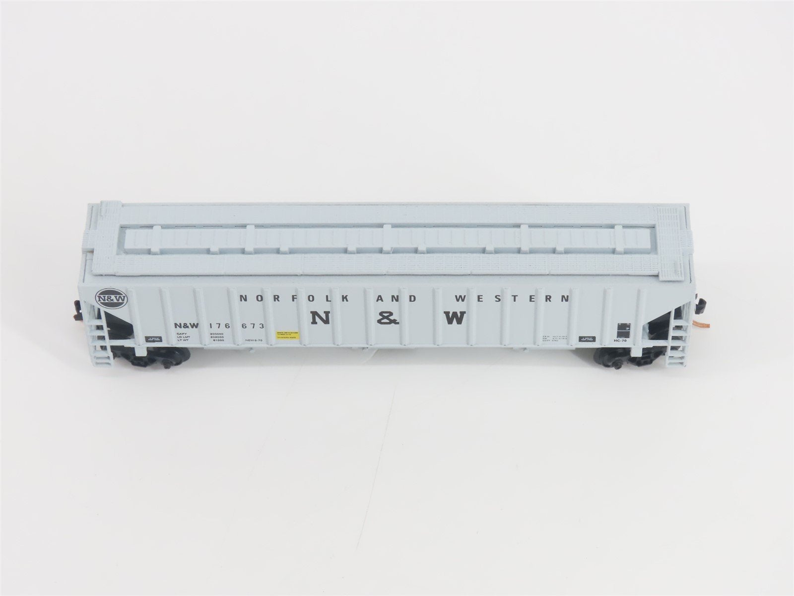 N Scale Red Caboose RM-25428-4 N&W Norfolk & Western 3-Bay Hopper #176673