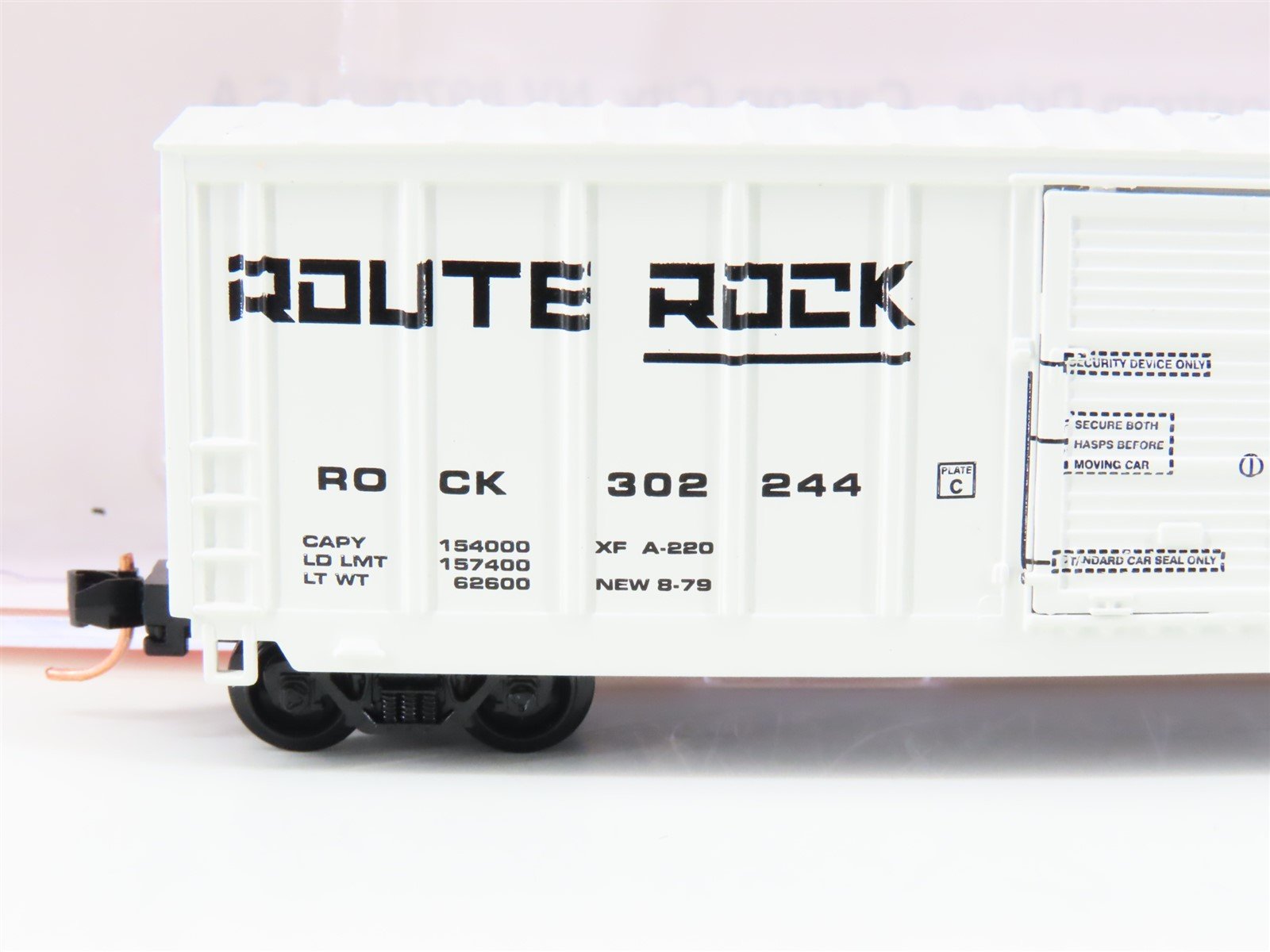 N Scale Roundhouse 81601 ROCK Rock Island 50' PS Boxcar #302244 UPGRADED