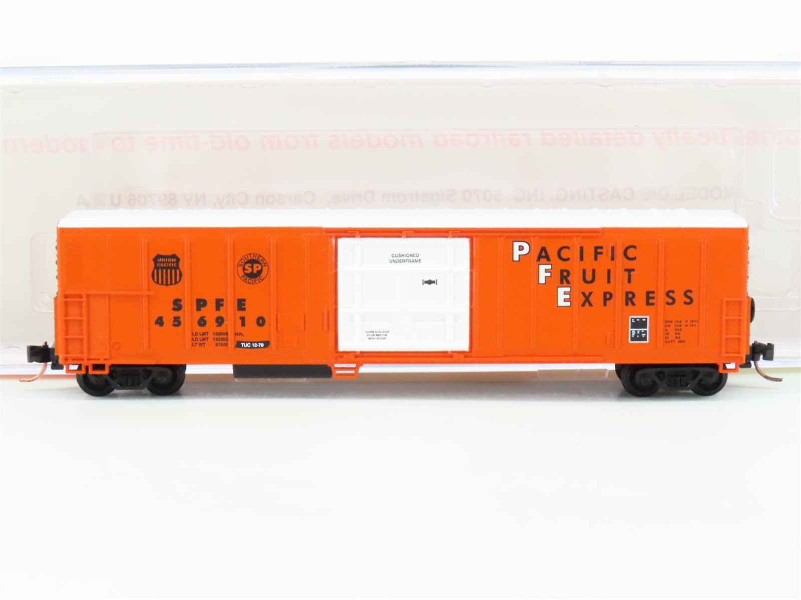 N Scale Roundhouse 84211 SPFE PFE Orange 57' Mechanical Reefer #456910 UPGRADED