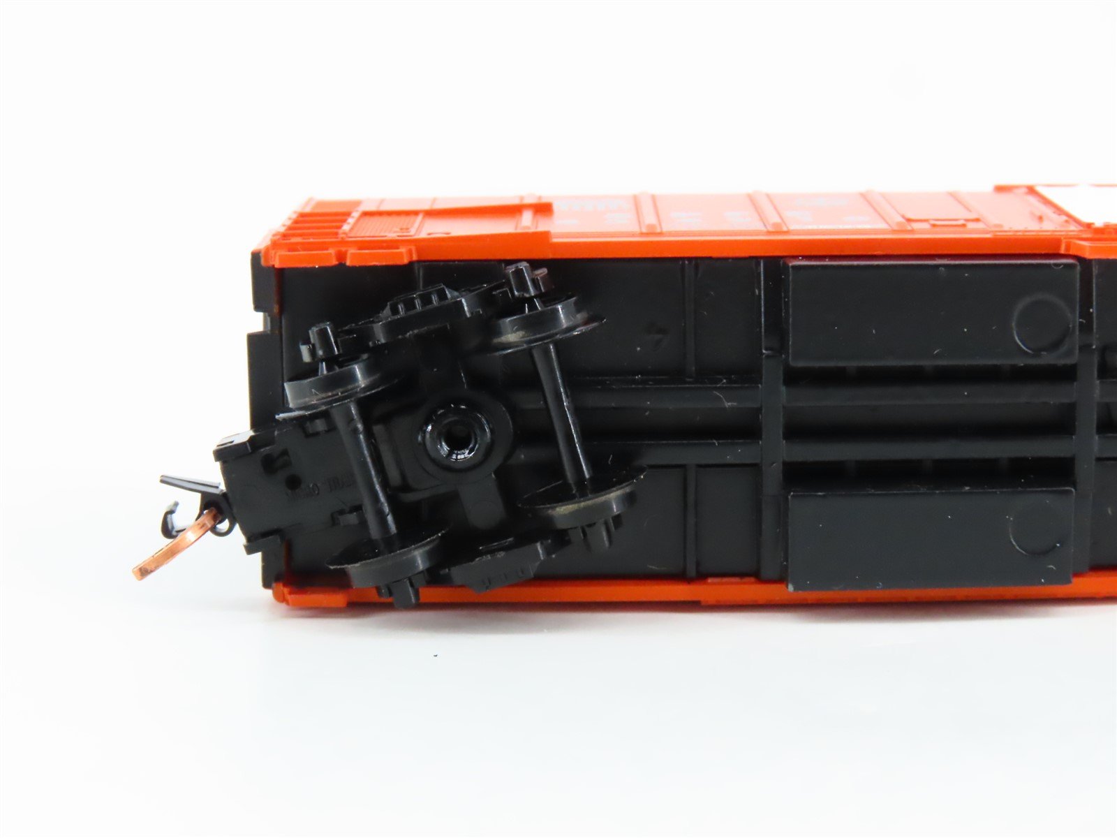 N Scale Roundhouse 84211 SPFE PFE Orange 57' Mechanical Reefer #456910 UPGRADED