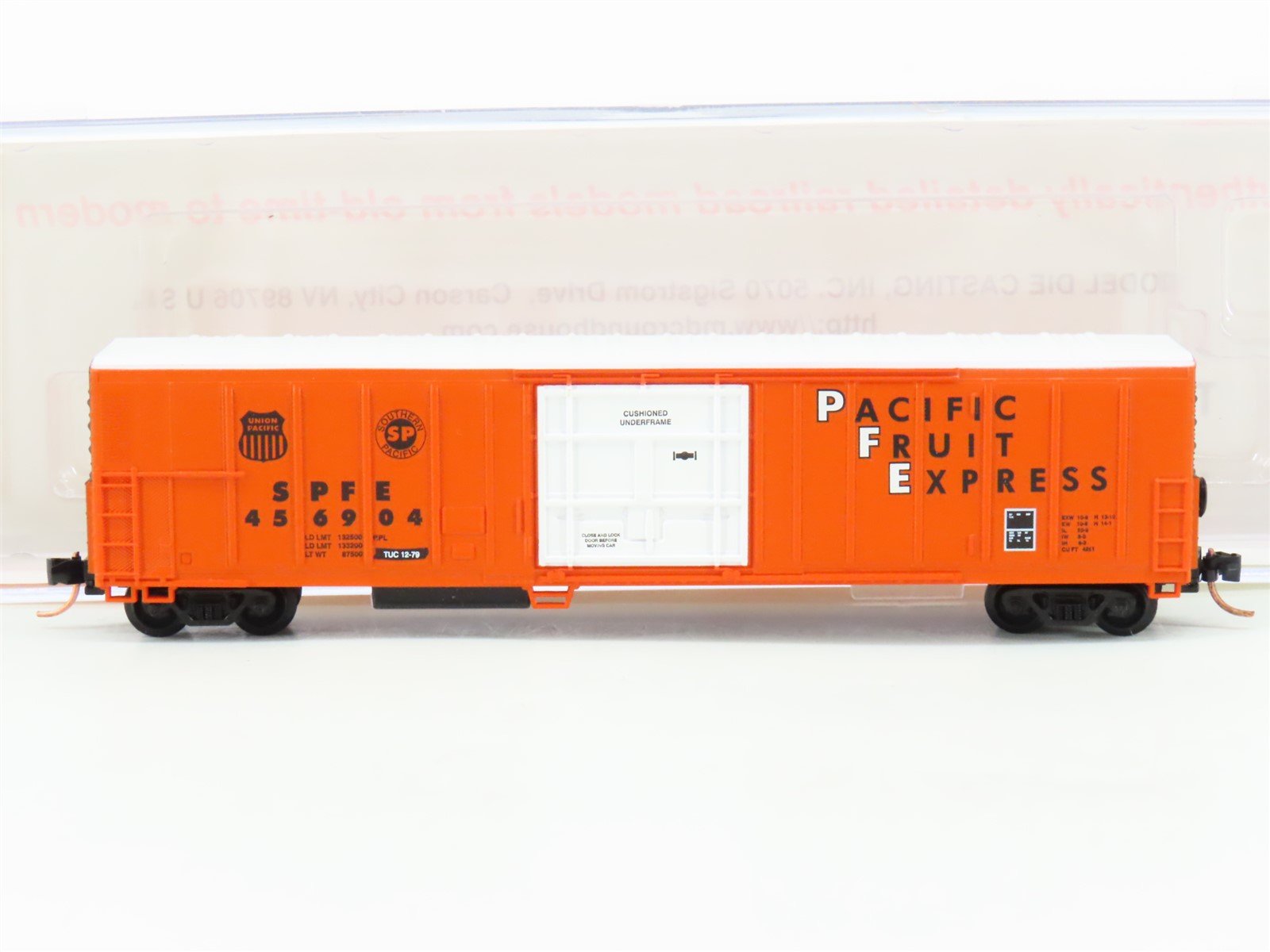 N Scale Roundhouse 84212 SPFE PFE Orange 57' Mechanical Reefer #456904 UPGRADED