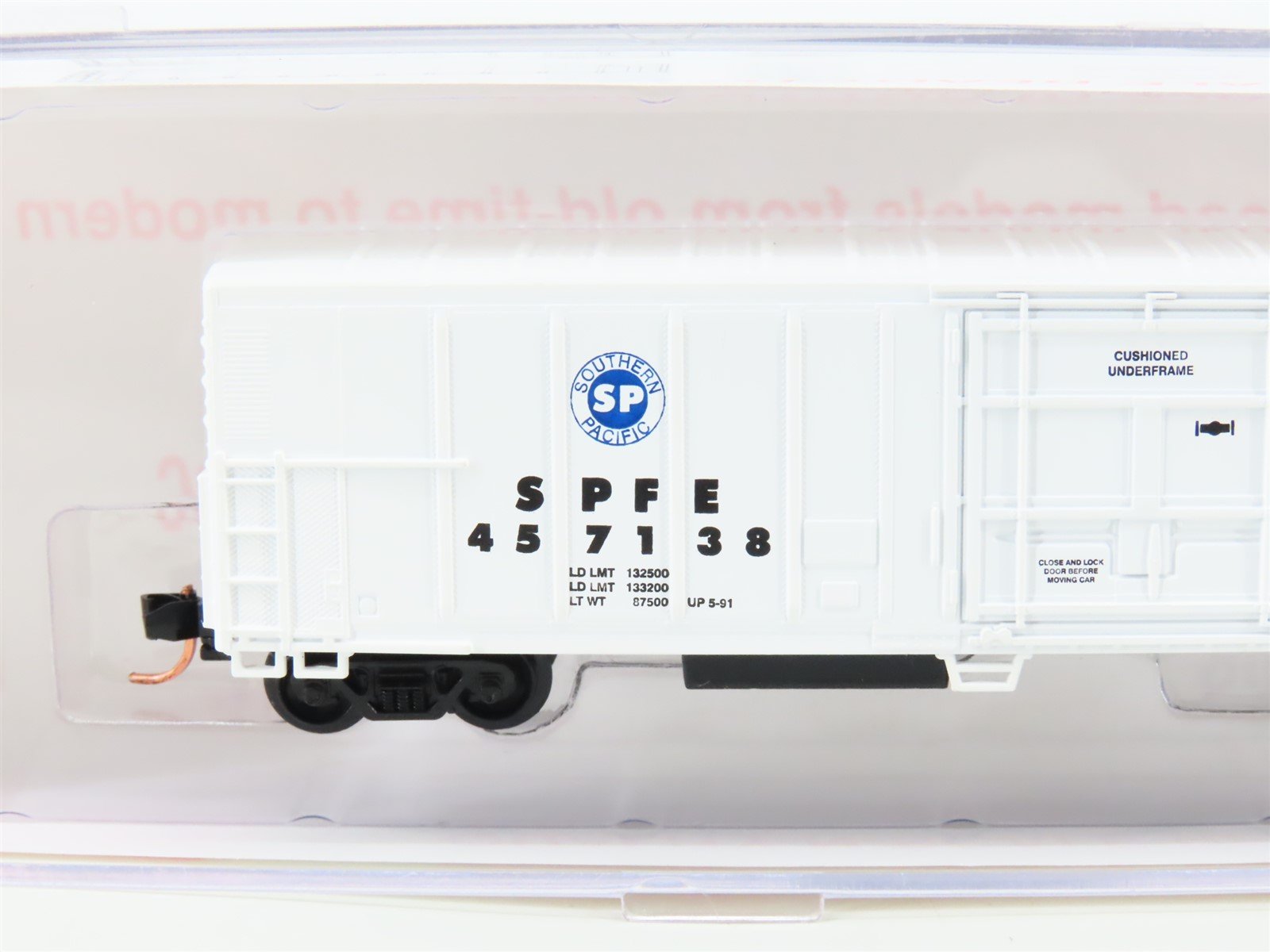 N Scale Roundhouse 84209 SPFE (Blue SP Herald) 57' Mech Reefer #457138 UPGRADED