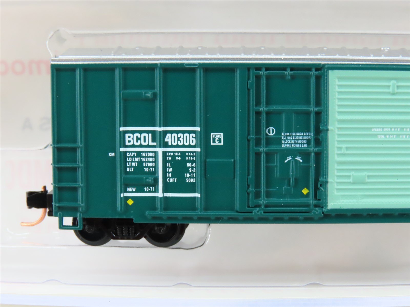 N Scale Roundhouse 82303 BCOL British Columbia 50' FMC Boxcar #40306 UPGRADED
