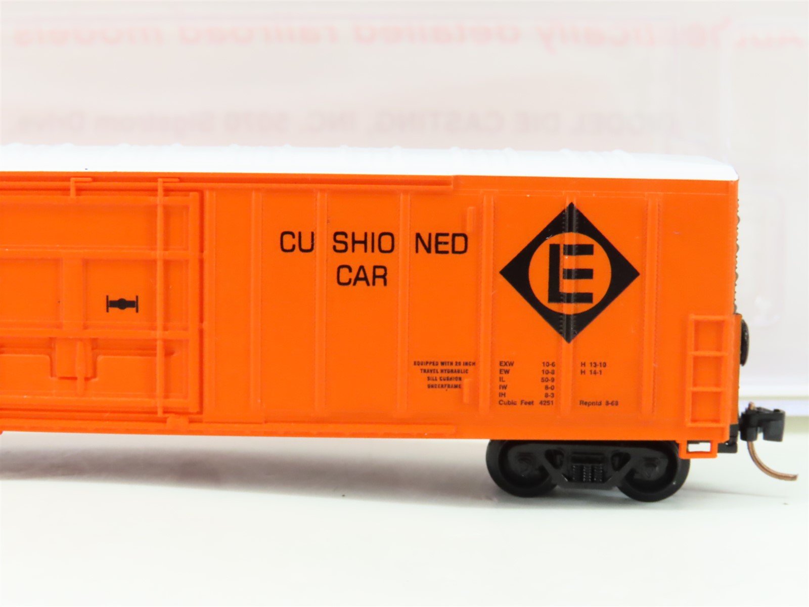 N Scale Roundhouse 84214 EL Erie Lackawanna 57' Mech Reefer #5032 UPGRADED