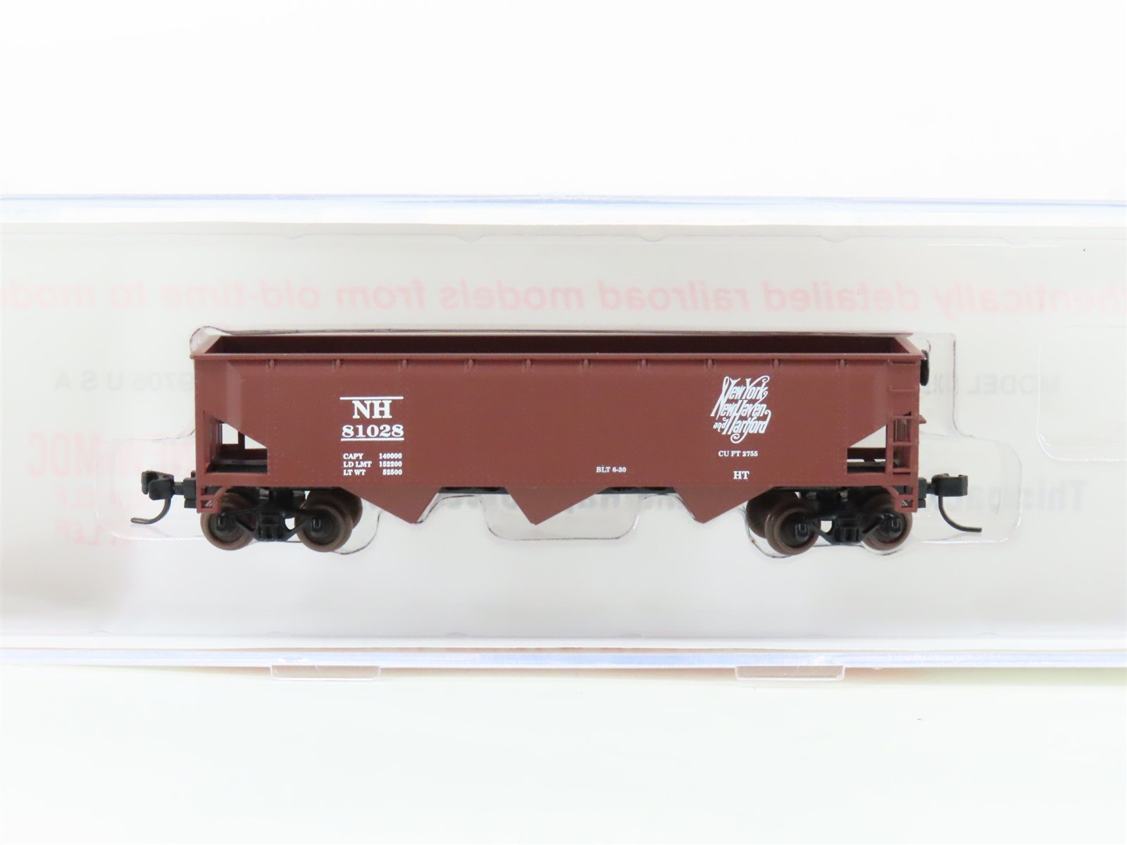 N Scale Roundhouse 86209 NH New Haven 40' 3-Bay Offset Open Hopper #81028