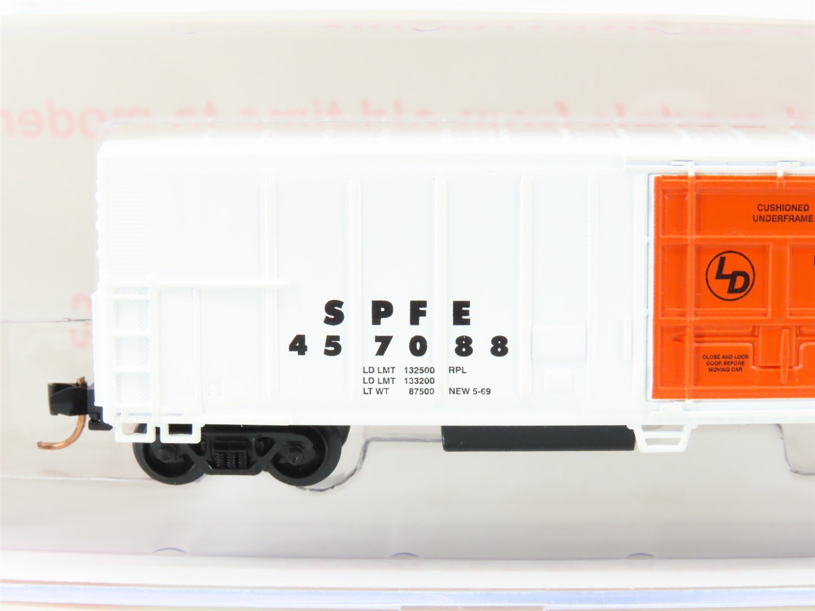 N Scale Roundhouse 84211 SPFE Pacific Fruit Express 57' Reefer #457088 UPGRADED