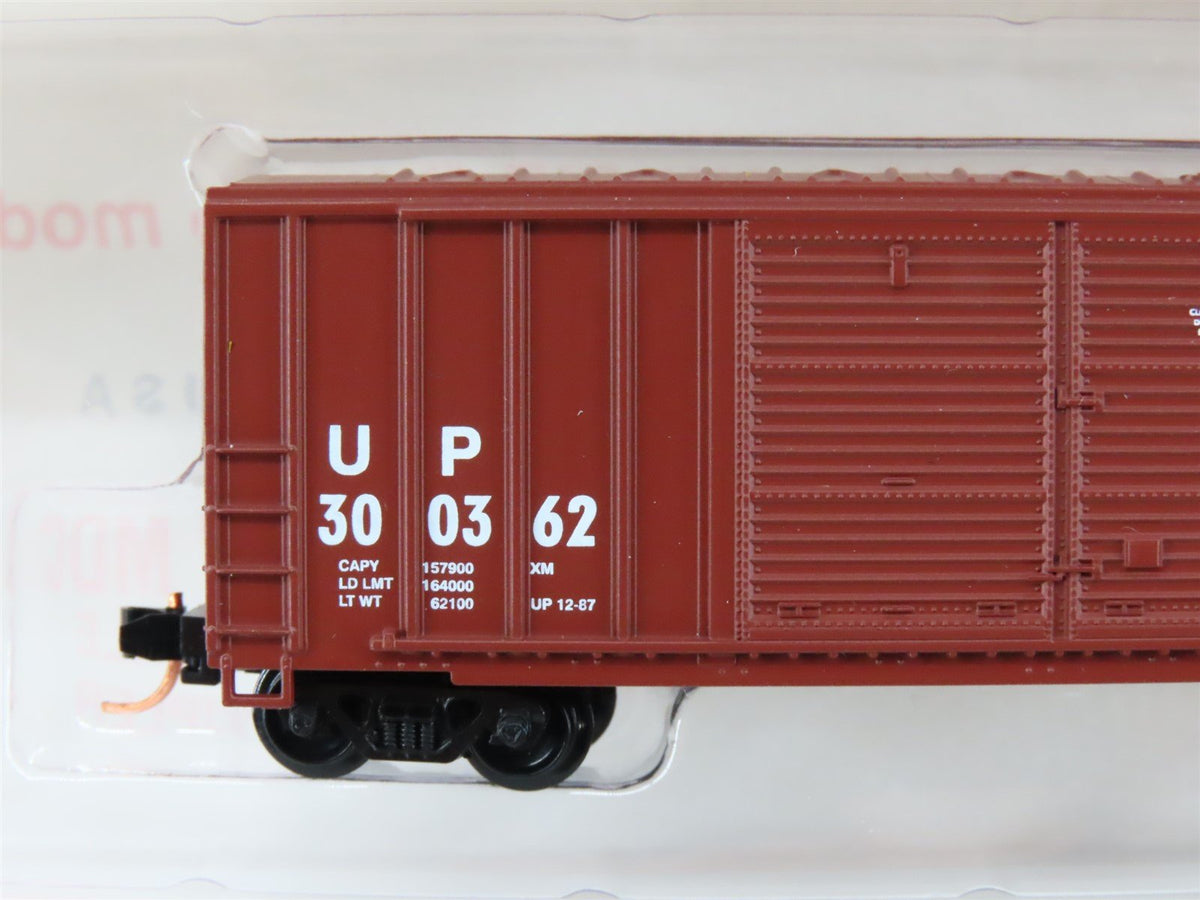 N Scale Roundhouse 83402 UP Union Pacific 50&#39; FMC Boxcar #300362 UPGRADED