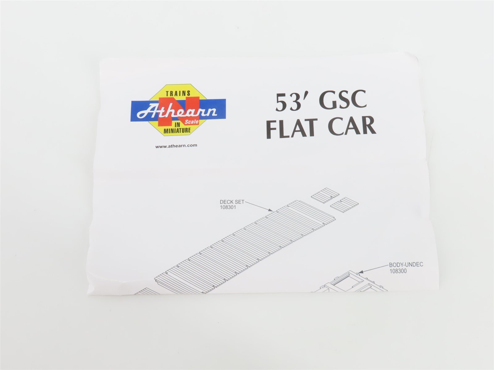 N Scale Athearn 10443 BNSF 53' Flat Car #585315 w/ John Deere Tractors Load