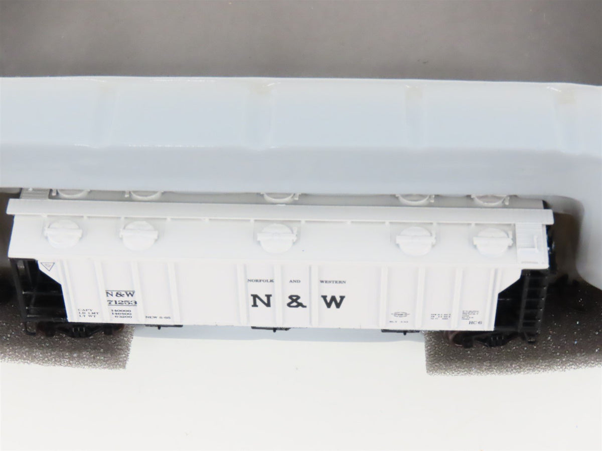 N Scale Athearn 11368 N&amp;W Norfolk &amp; Western 3-Bay Covered Hopper #71253