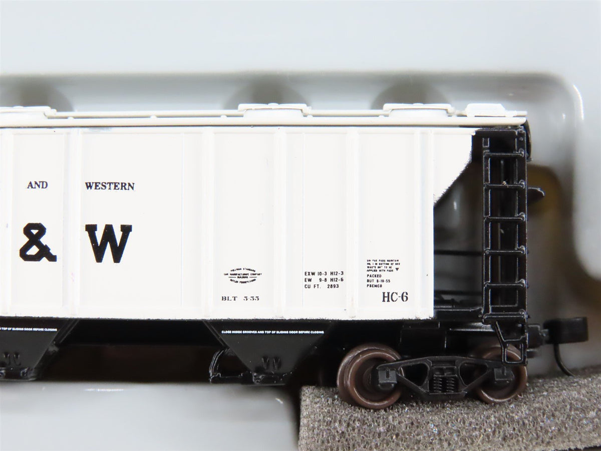 N Scale Athearn 11366 N&amp;W Norfolk &amp; Western 3-Bay Covered Hopper #71151