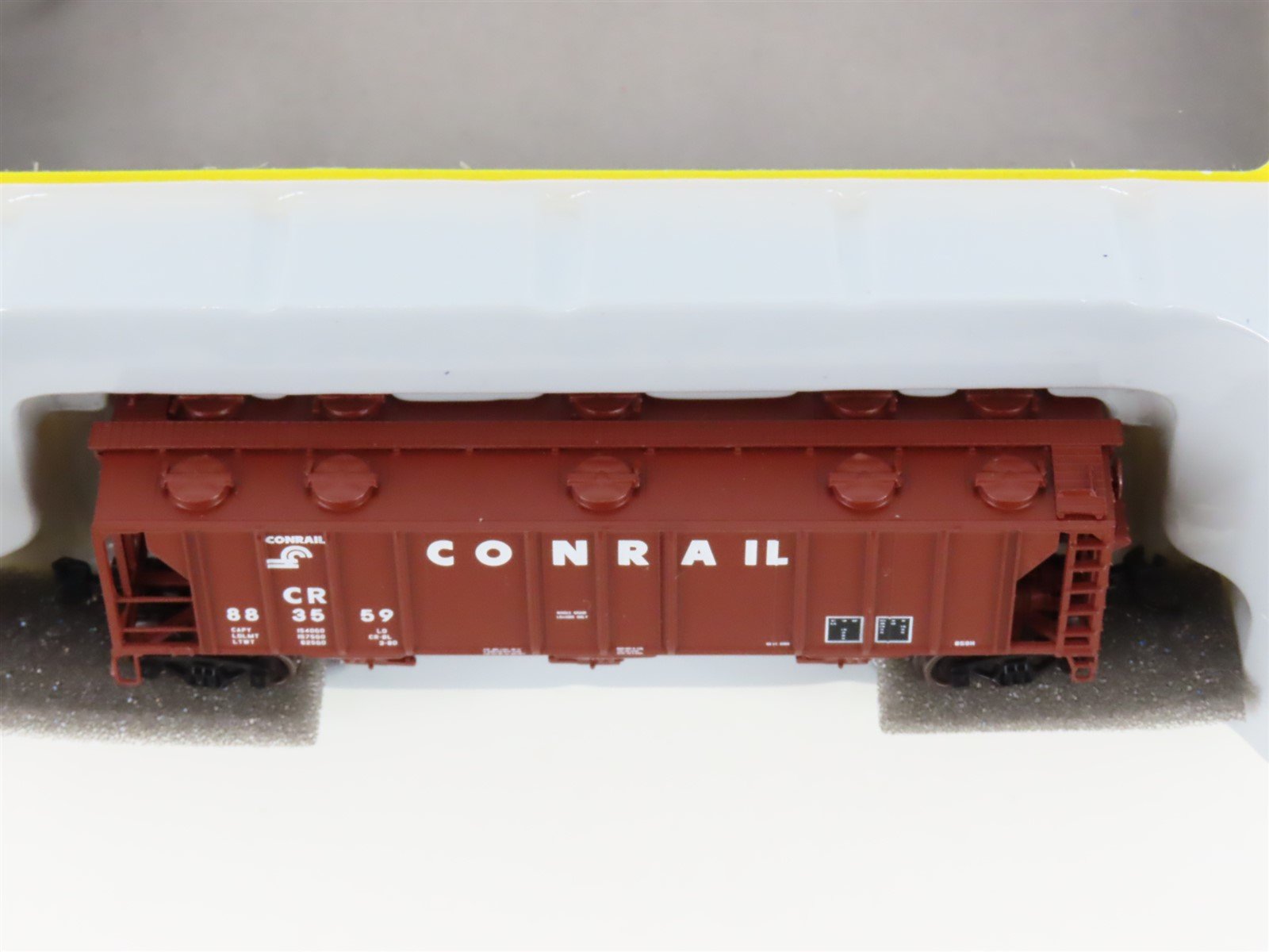 N Scale Athearn 11365 CR Conrail 3-Bay Covered Hopper #883559