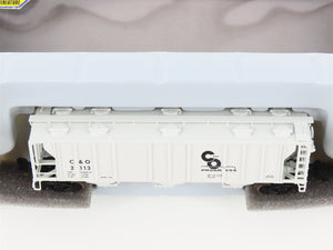 N Scale Athearn 11357 C&O Chesapeake & Ohio Progress 3-Bay Covered Hopper #2113