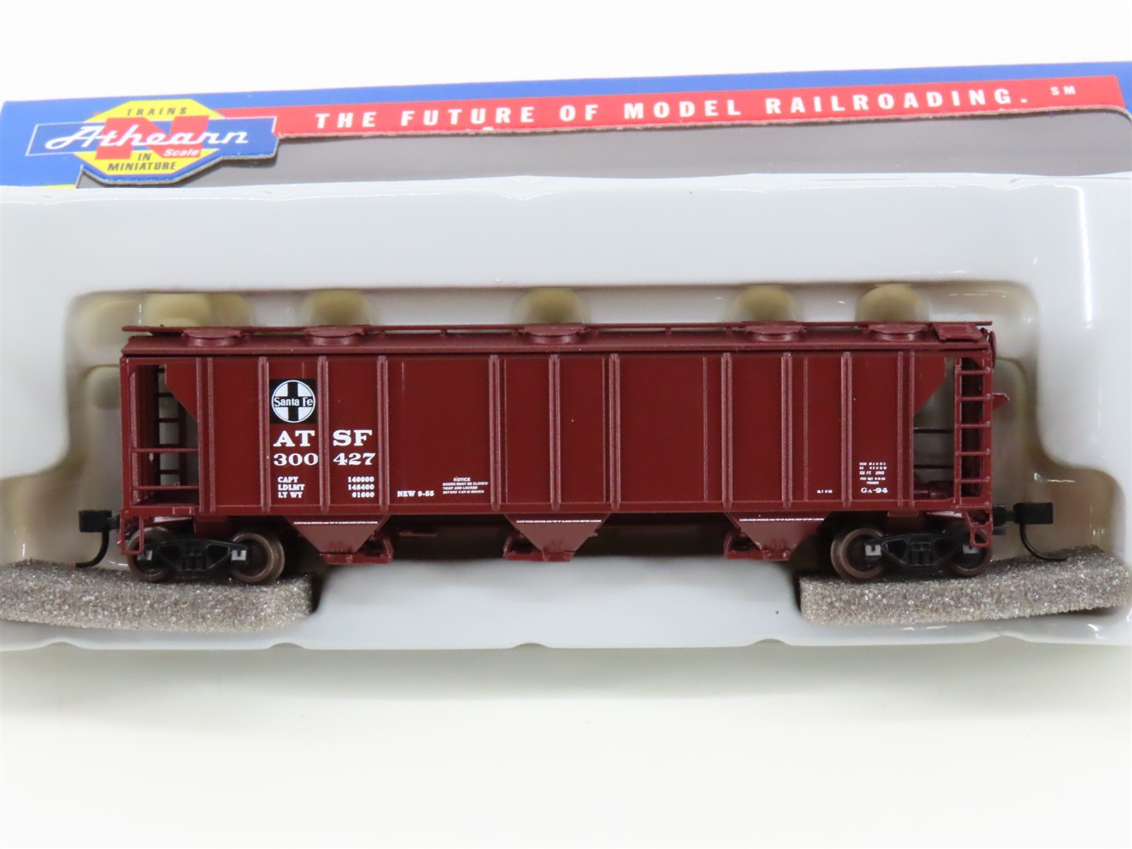 N Scale Athearn 11353 ATSF Santa Fe 3-Bay Covered Hopper #300427