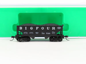 N Scale Bowser 37621 NYC New York Central Big Four 2-Bay Hopper #74700 w/ Load