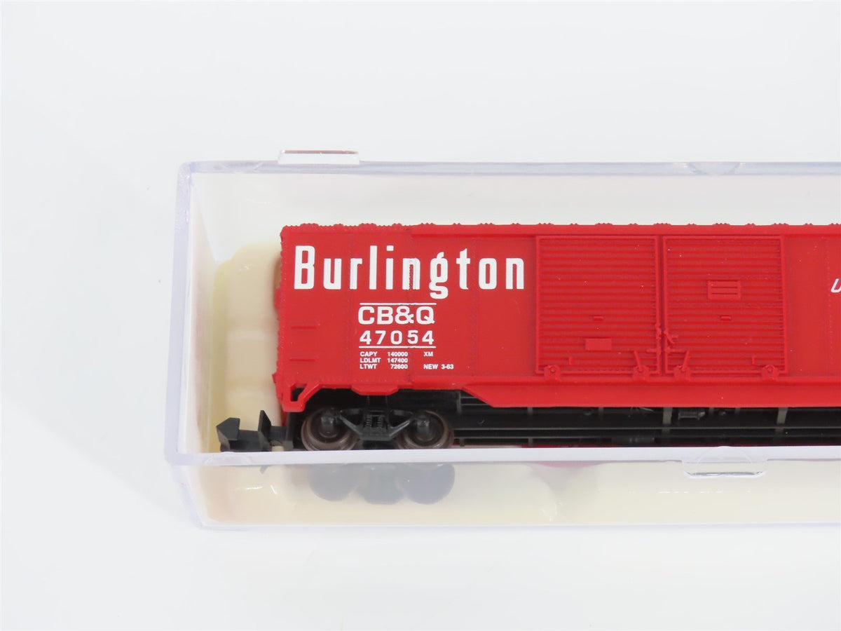 N Scale Atlas 36332 CB&amp;Q Burlington Route 50&#39; Double Door Box Car #47054