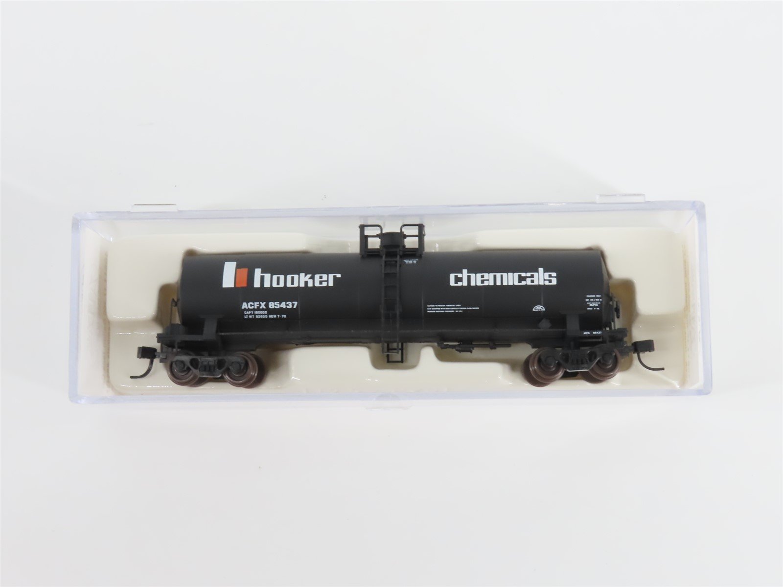 N Scale Atlas 40611 ACFX Hooker Chemicals 17,360 Gallon Tank Car #85437