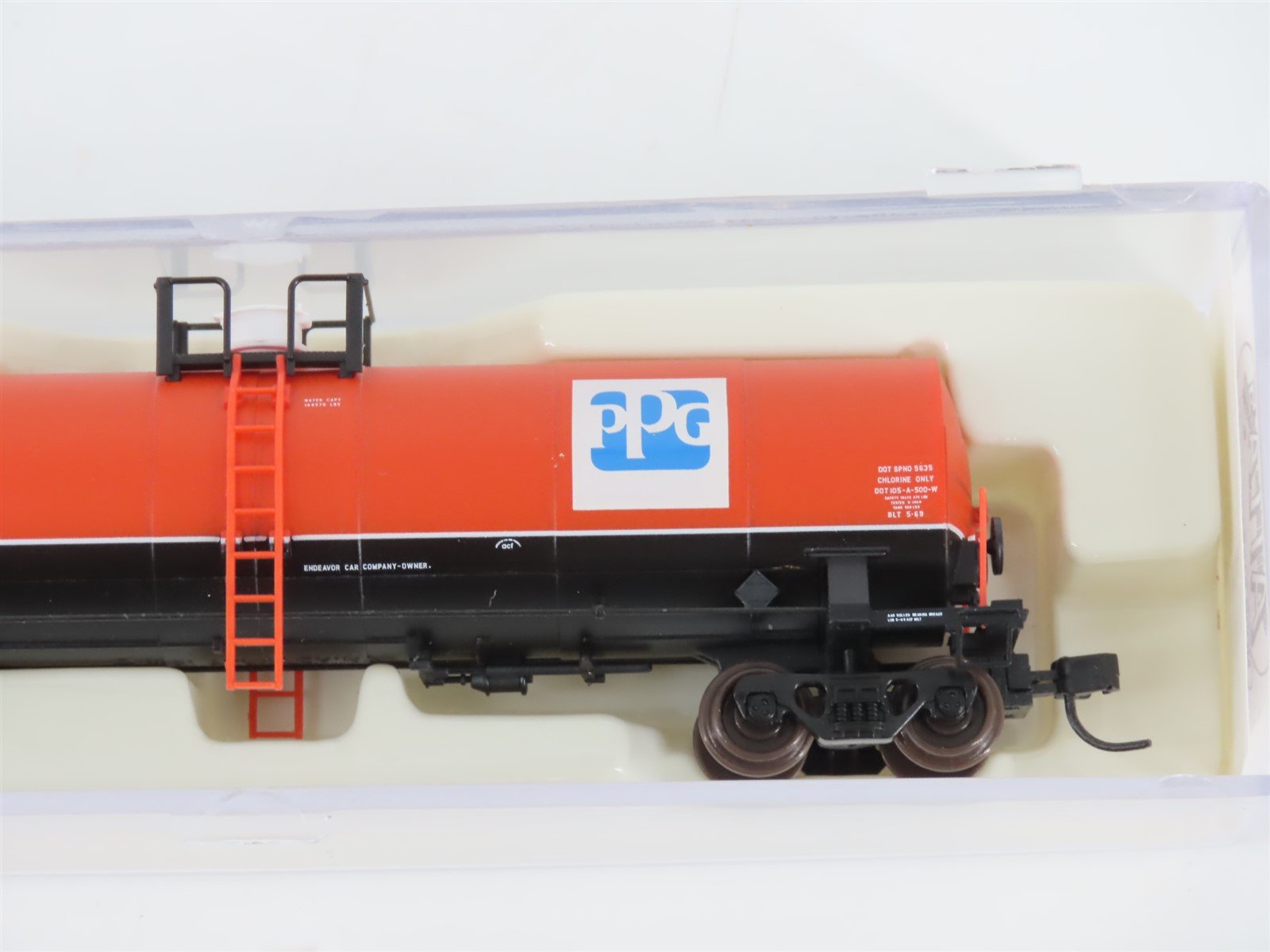N Scale Atlas 40562 SACX PPG 17,360 Gallon Tank Car #1526