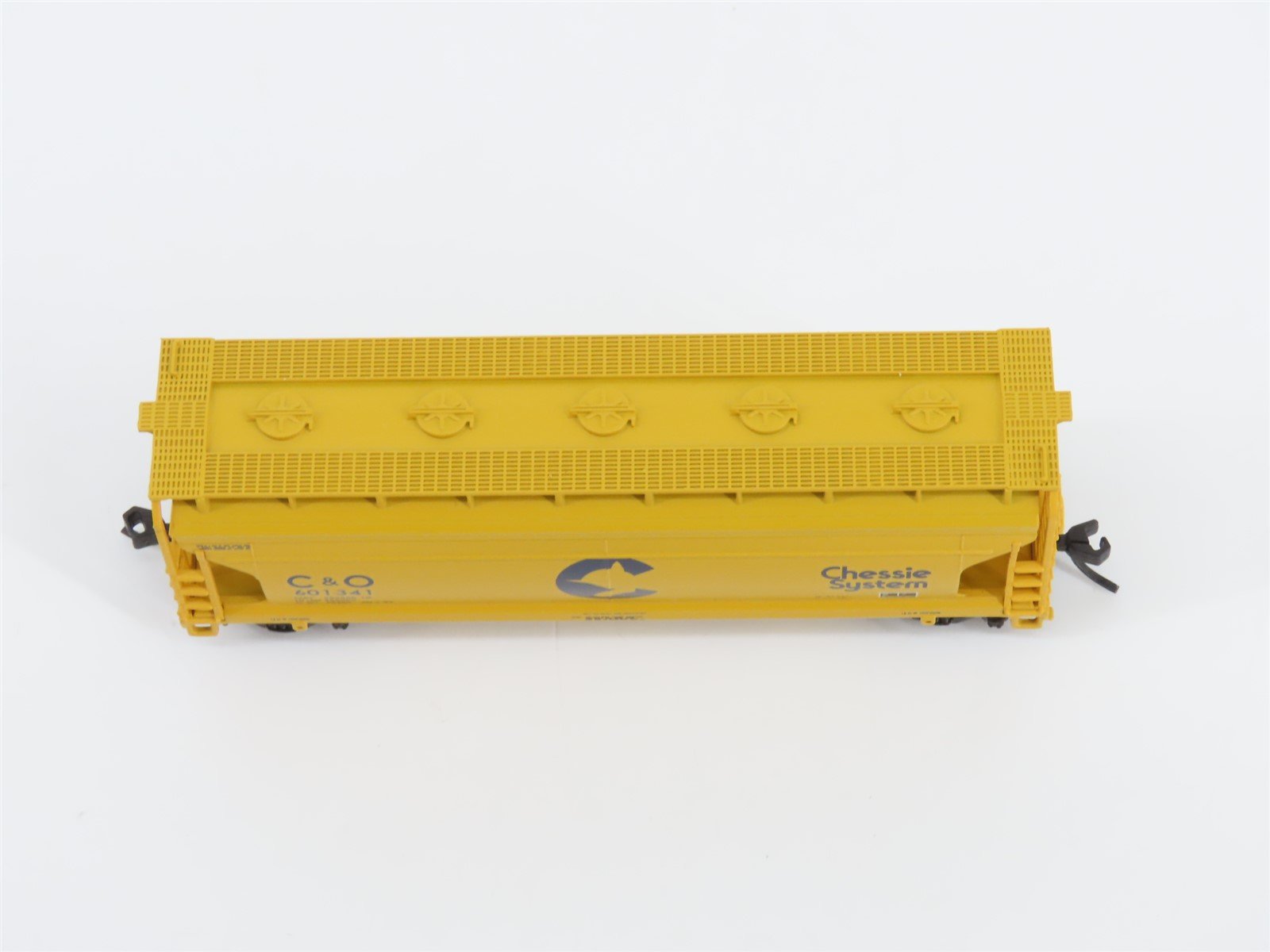 N Scale Atlas Trainman 39921 C&O Chessie System 3-Bay Covered Hopper #601341