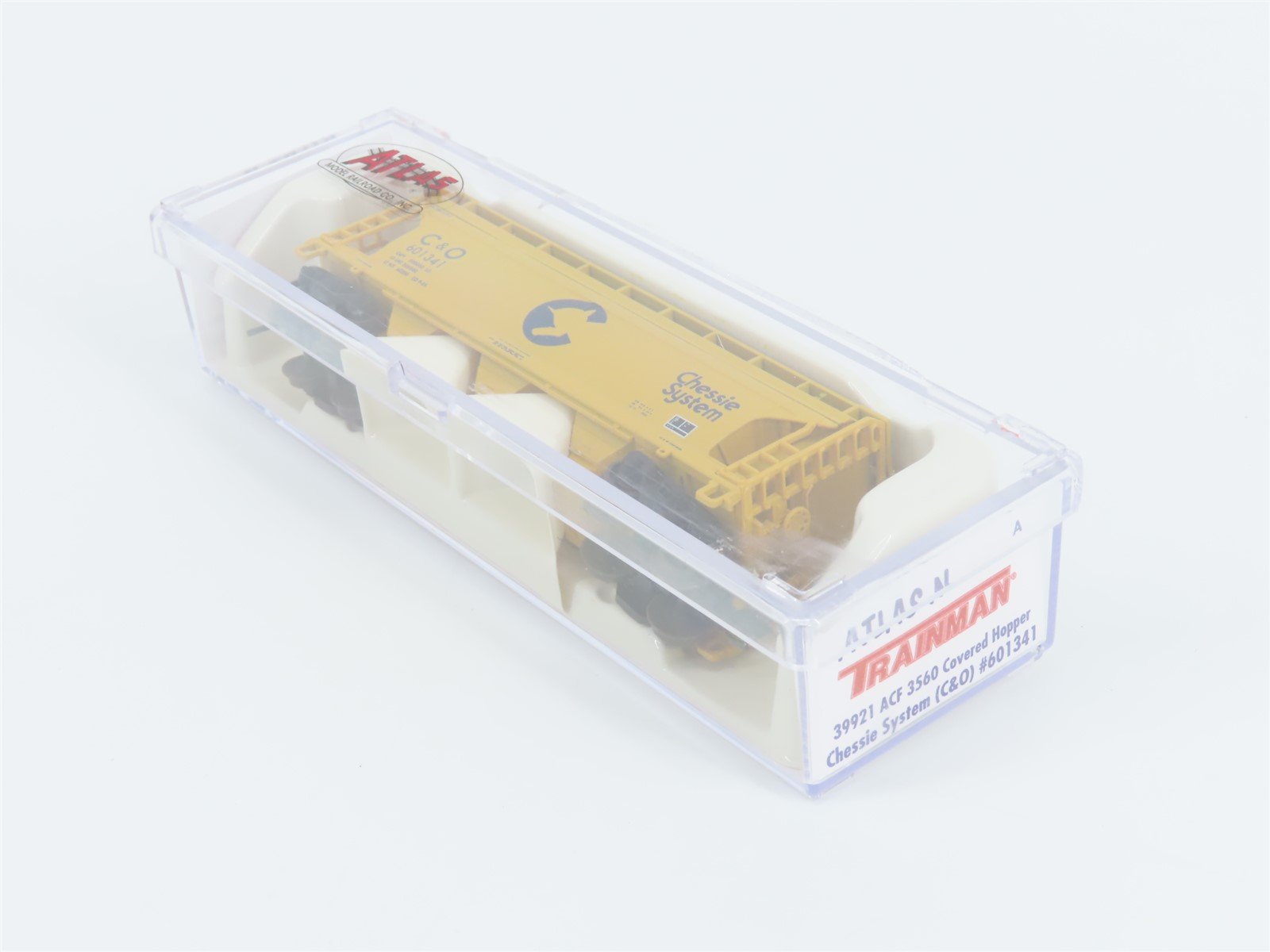 N Scale Atlas Trainman 39921 C&O Chessie System 3-Bay Covered Hopper #601341