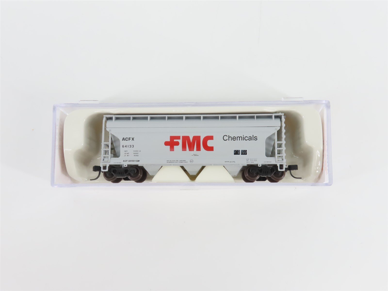 N Scale Atlas Trainman 39914A ACFX FMC Chemicals 3-Bay Covered Hopper #64133