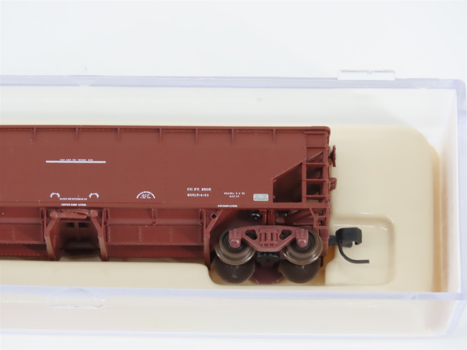 N Scale Atlas 34775-3 SOO Line 2-Bay 70 Ton Hart Ballast Hopper #9909