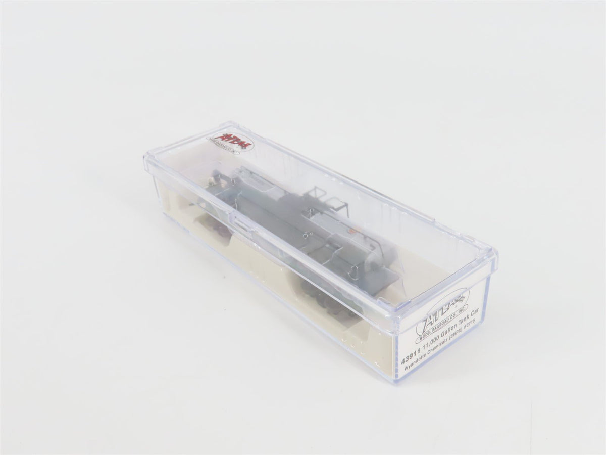 N Scale Atlas 43911 SHPX Wyandotte Chemicals 11,000 Gallon Tank Car #3715