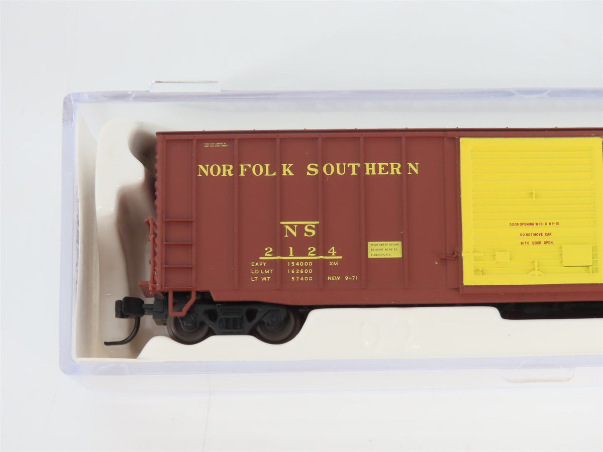 N Scale Atlas 45232 NS Norfolk Southern 50&#39; Precision Design Box Car #2124