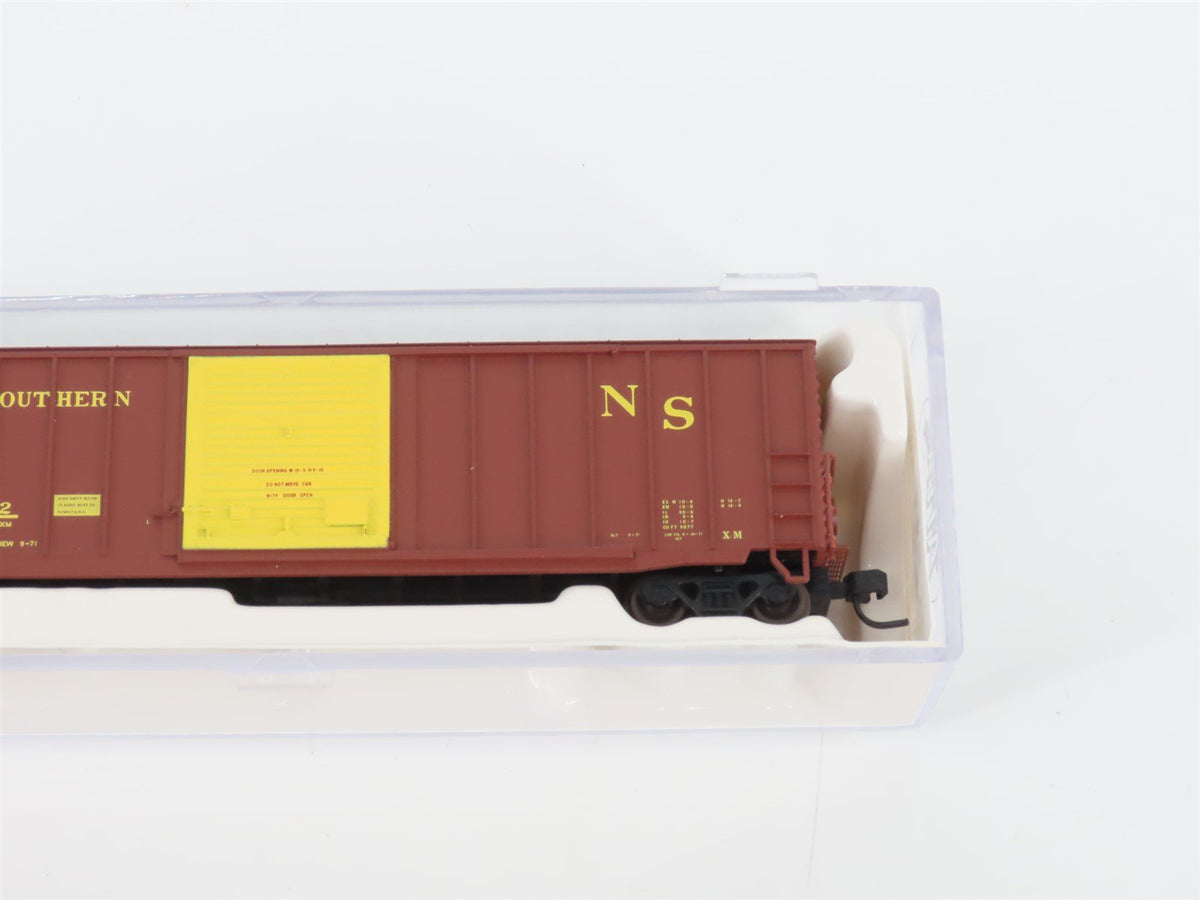 N Scale Atlas 45231 NS Norfolk Southern 50&#39; Precision Design Box Car #2112