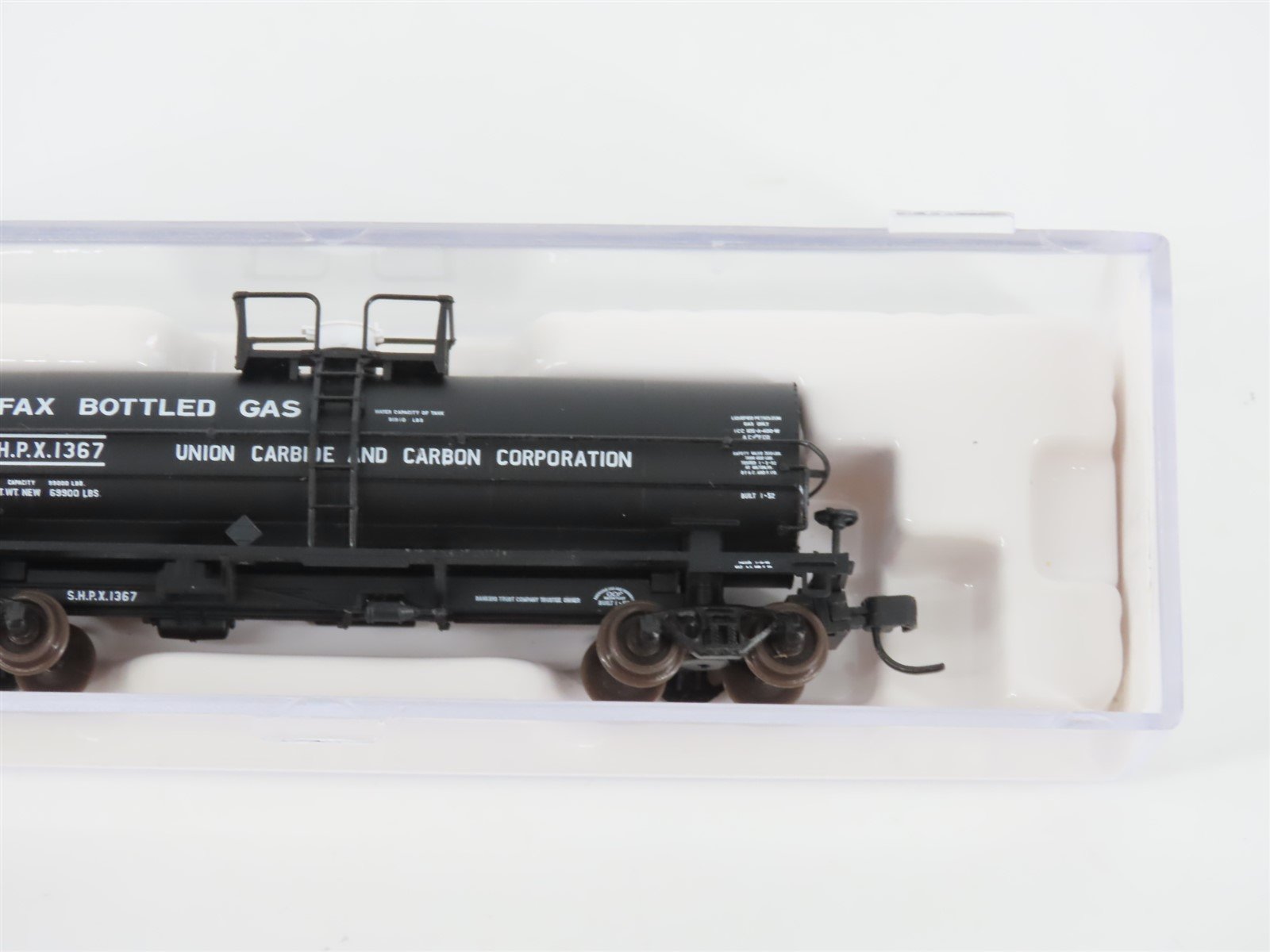 N Scale Atlas 43622 SHPX Pyrofax Bottled Gas 11,000 Gallon Tank Car #1367