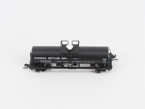 N Scale Atlas 43622 SHPX Pyrofax Bottled Gas 11,000 Gallon Tank Car #1367