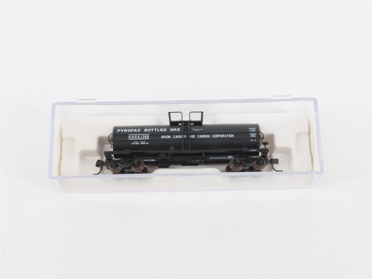 N Scale Atlas 43621 SHPX Pyrofax Bottled Gas 11,000 Gallon Tank Car #1366