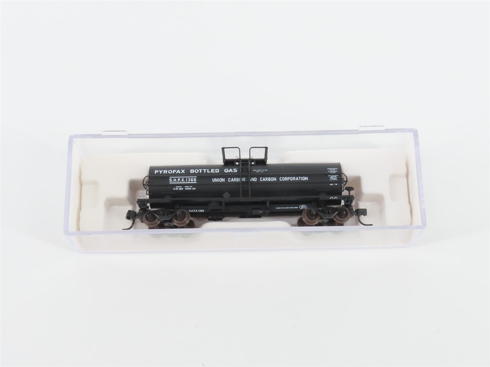N Scale Atlas 43621 SHPX Pyrofax Bottled Gas 11,000 Gallon Tank Car #1366