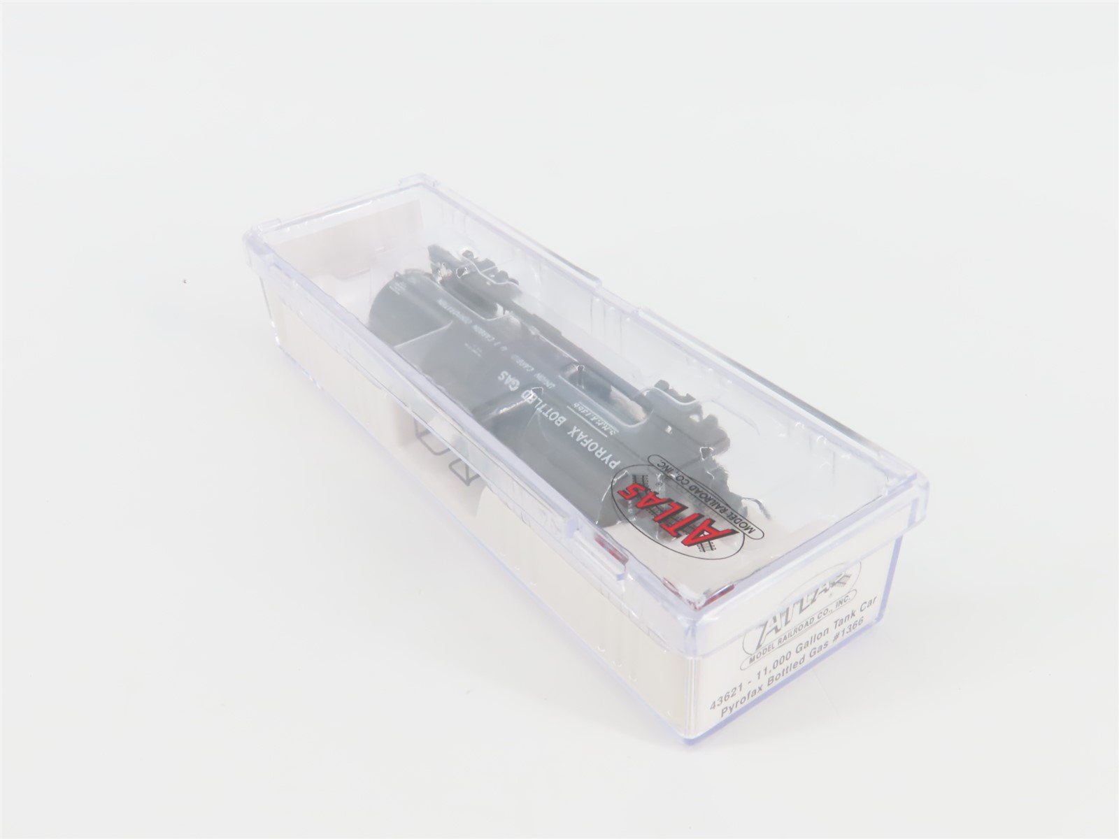 N Scale Atlas 43621 SHPX Pyrofax Bottled Gas 11,000 Gallon Tank Car #1366
