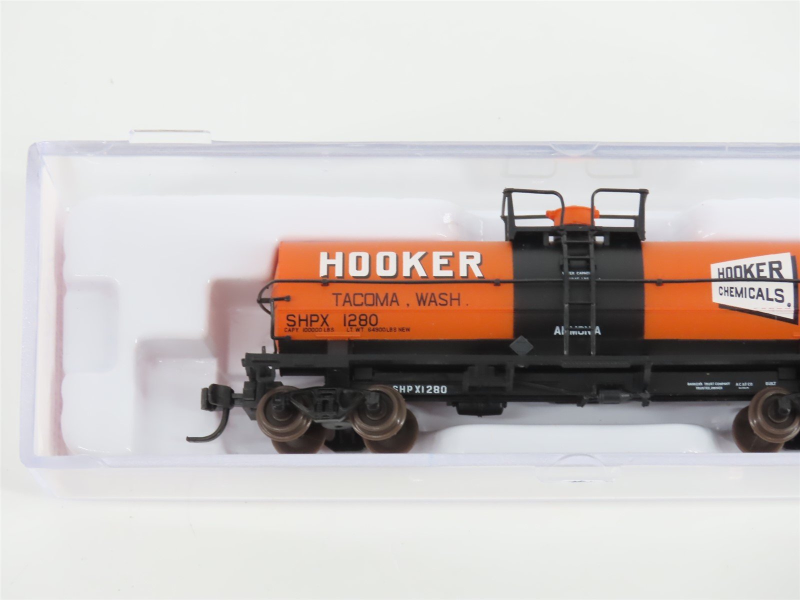 N Scale Atlas 43651 SHPX Hooker Chemical 11,000 Gallon Tank Car #1280