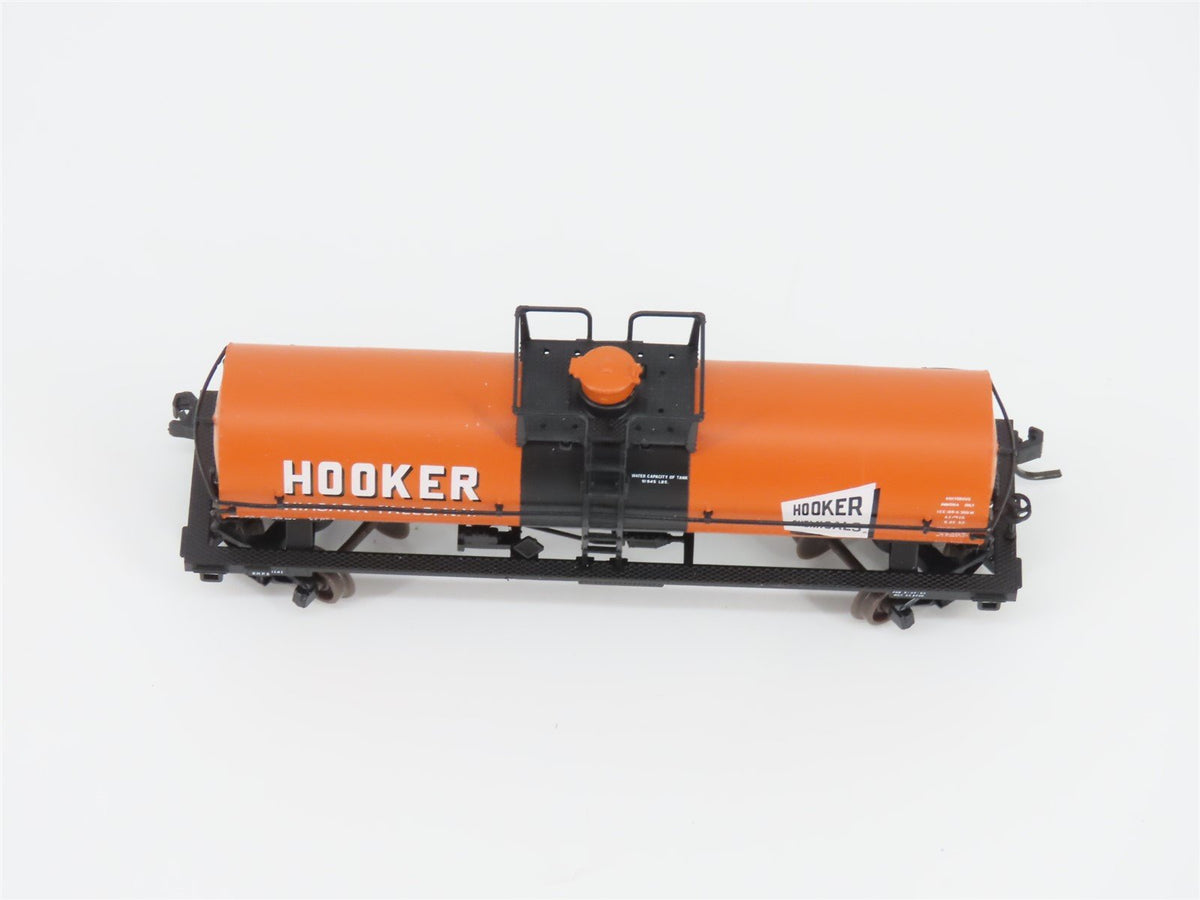 N Scale Atlas 43722 SHPX Hooker Chemicals 11,000 Gallon Tank Car #1141