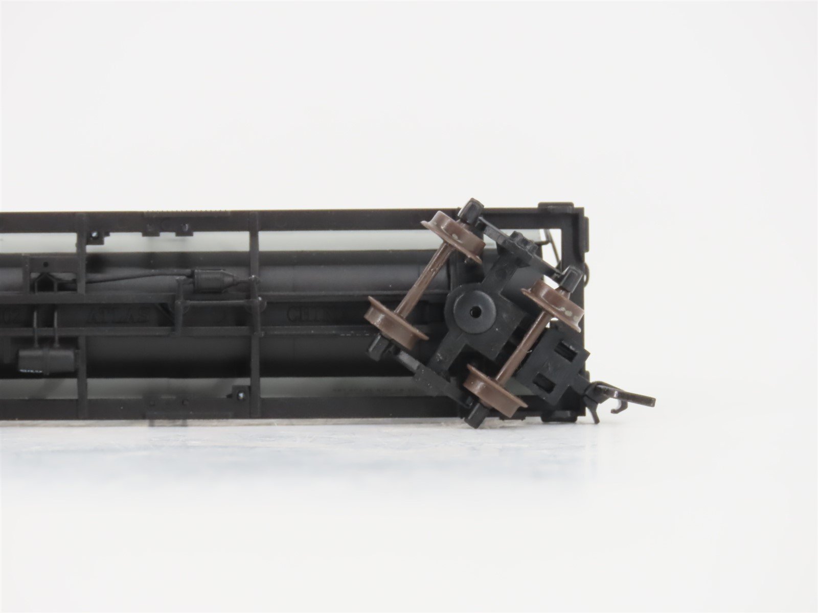 N Scale Atlas 43712 HGCX Homgas 11,000 Gallon Tank Car #63