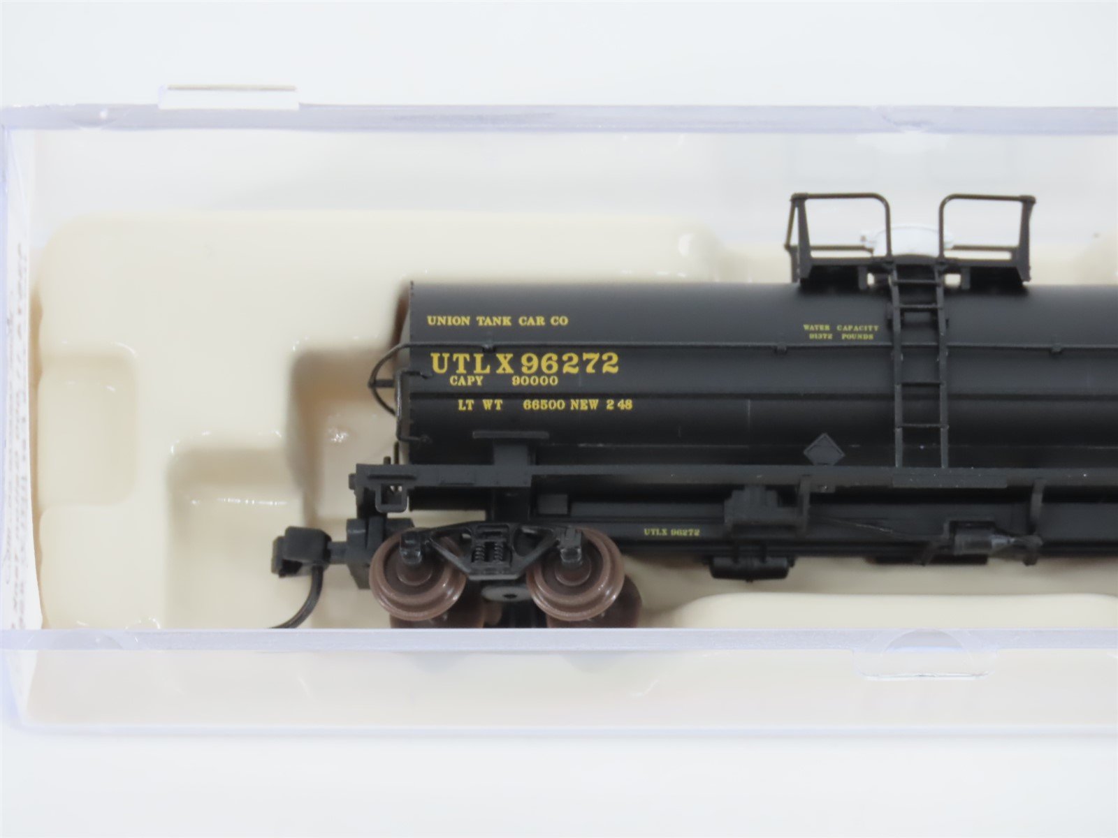 N Scale Atlas 43674 UTLX Union Tank Car 11,000 Gallon Tank Car #96272