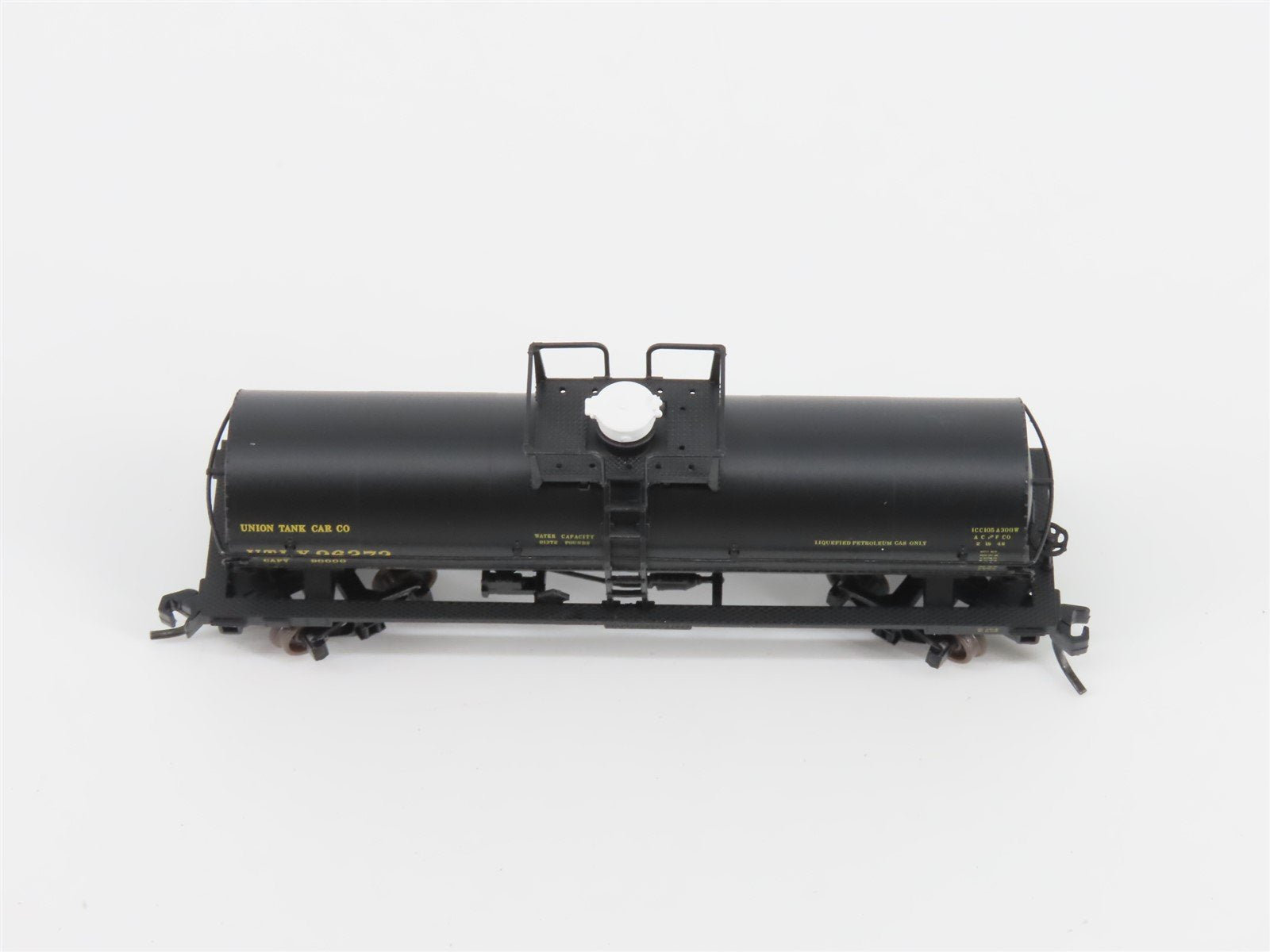N Scale Atlas 43674 UTLX Union Tank Car 11,000 Gallon Tank Car #96272