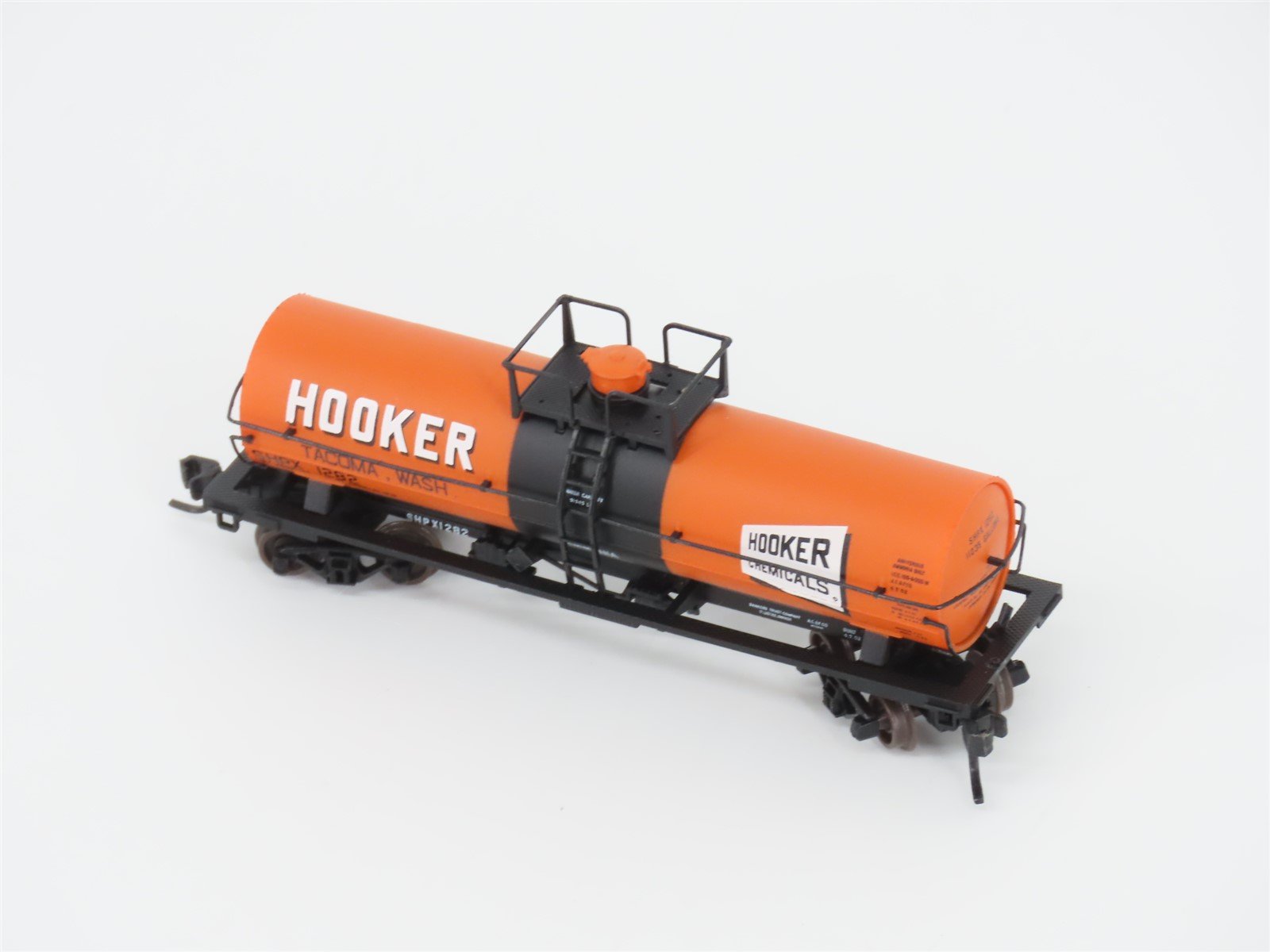 N Scale Atlas 43652 SHPX Hooker Chemicals 11,000 Gallon Tank Car #1282