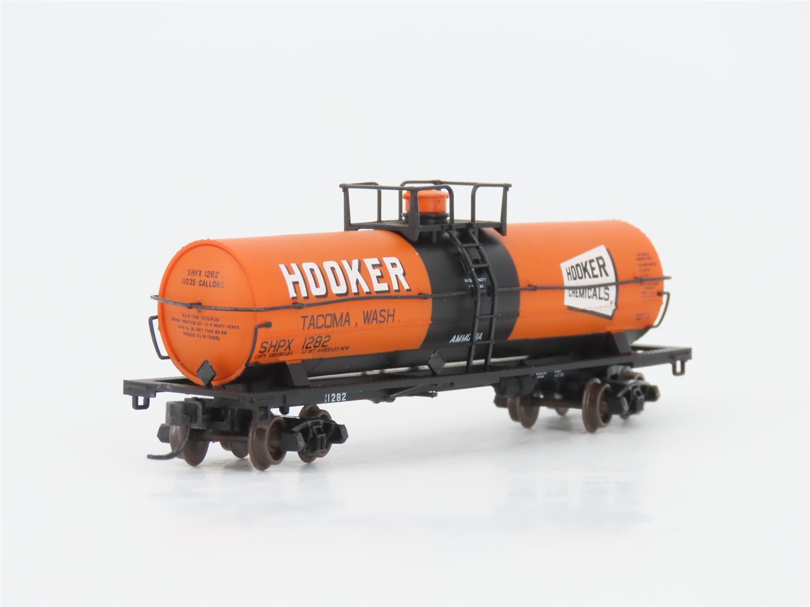 N Scale Atlas 43652 SHPX Hooker Chemicals 11,000 Gallon Tank Car #1282