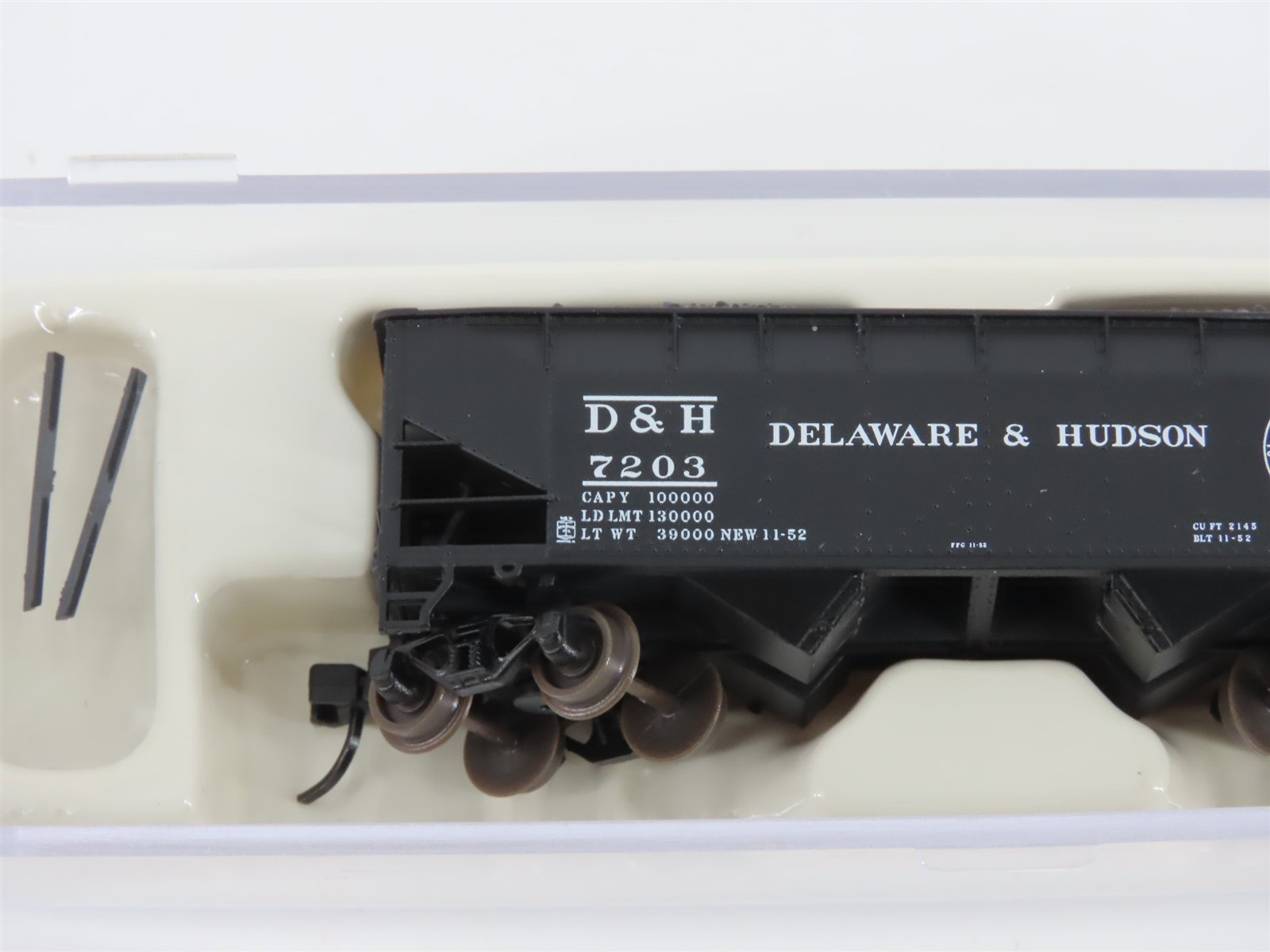 N Scale Atlas 40818 D&H Delaware & Hudson 2-Bay Open Hopper #7203 w/ Load