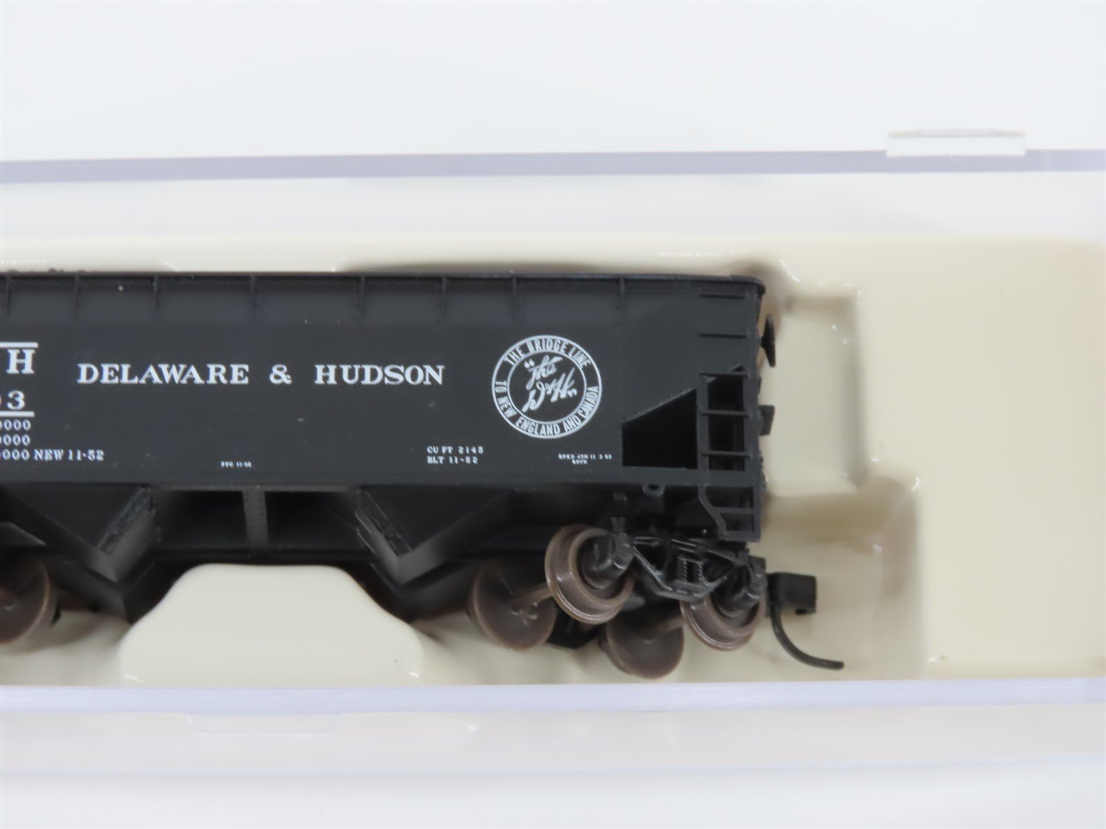N Scale Atlas 40818 D&H Delaware & Hudson 2-Bay Open Hopper #7203 w/ Load
