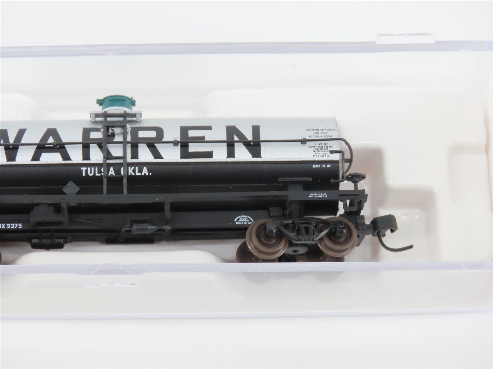 N Scale Atlas 43322 WRNX Warren Petroleum 11,000 Gallon Tank Car #9375