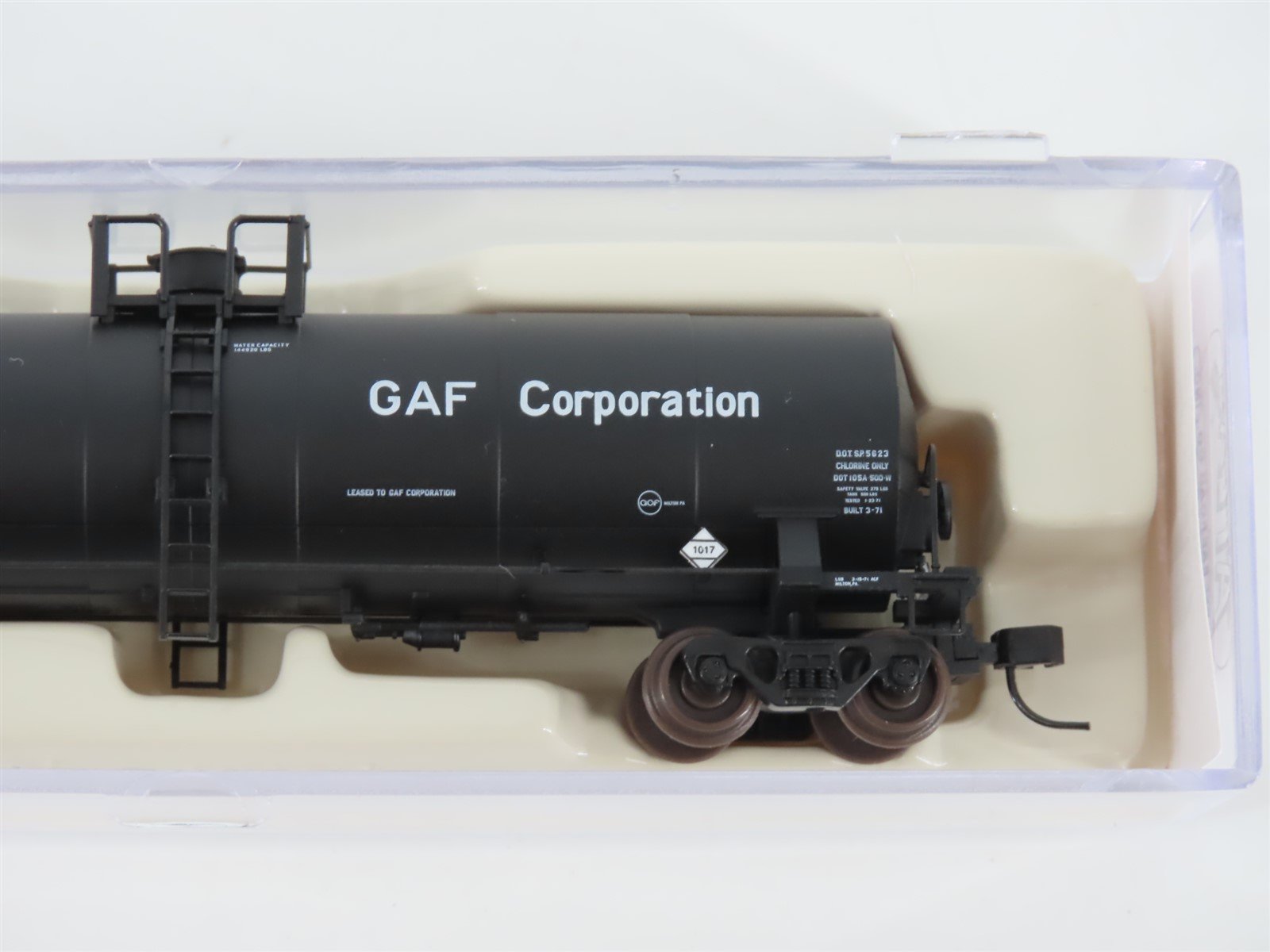N Scale Atlas 40671 ACFX GAF Corporation 17,360 Gallon Tank Car #85679