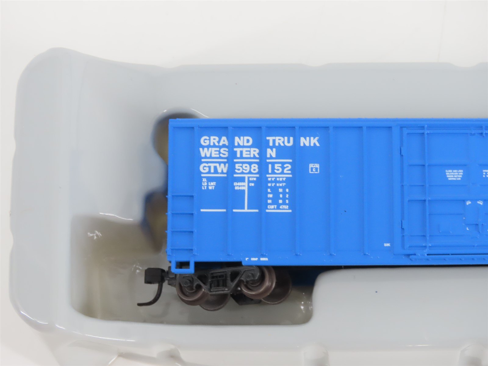 N Scale Athearn 11408 GTW Grand Trunk Western 50' Plug Door Box Car #598152