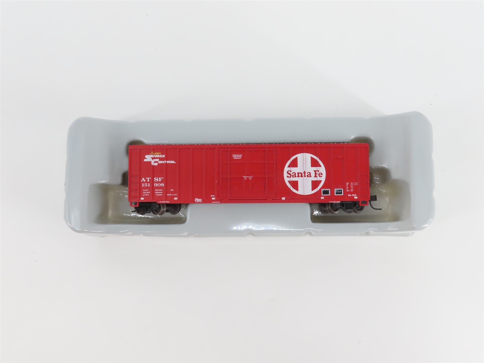 N Scale Athearn 11409 ATSF Santa Fe Railroad 50' Plug Door Box Car #151908