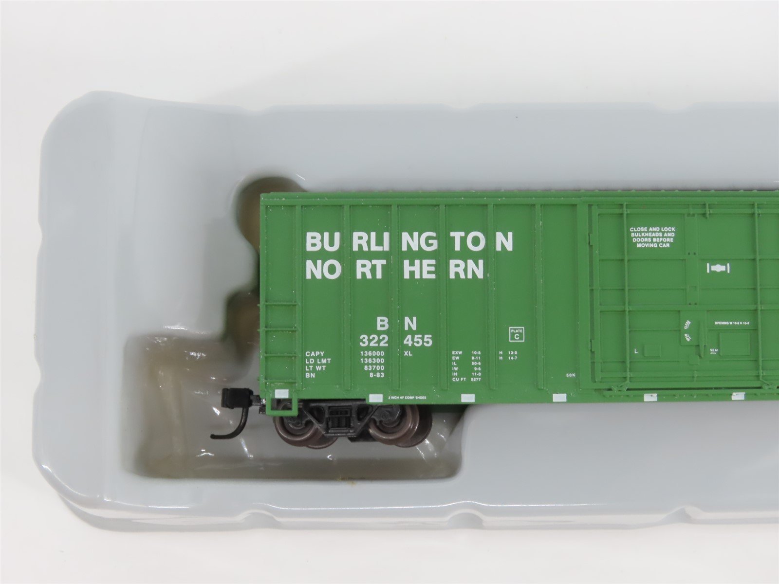 N Scale Athearn 11401 BN Burlington Northern 50' Plug Door Box Car #322455